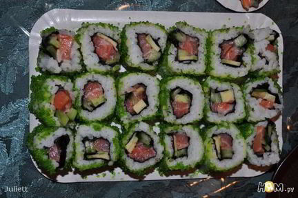 Ролл Калифорния с лососем