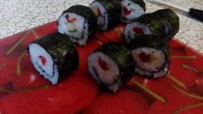 ролл с огурцом и перцем