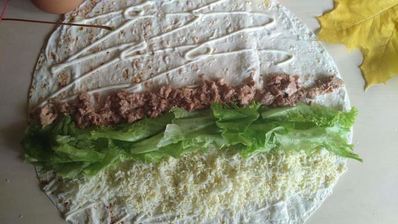 ролл с печенью трески