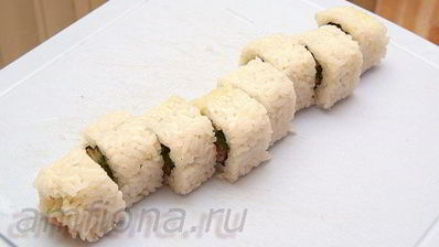 ролл в стружке тунца бонито