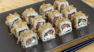 роллы бонито со стружкой тунца