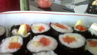 роллы и гунканы