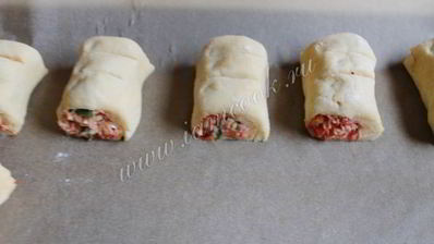 роллы из теста с тунцом