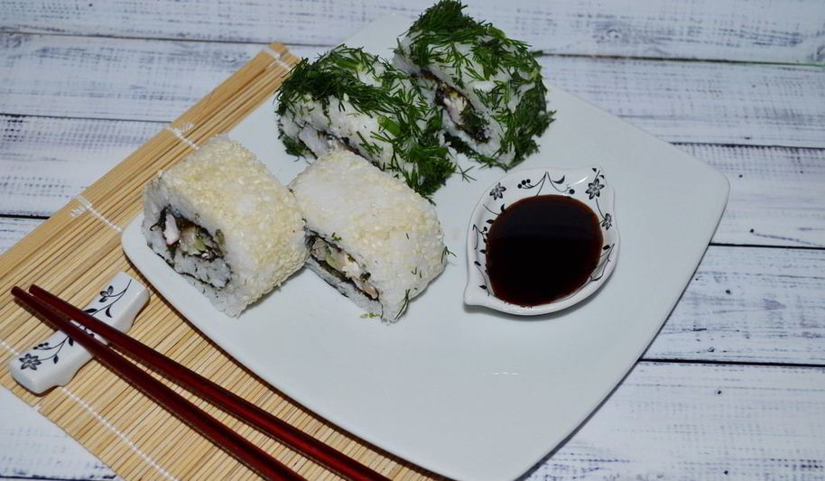 Рецепт роллов навыворот со скумбрией