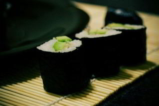 Роллы с авокадо