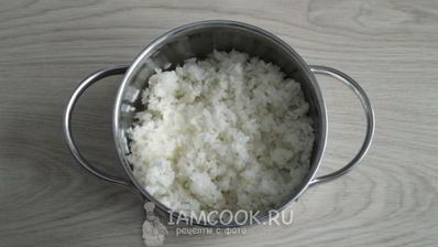 роллы с кальмаром и беконом