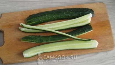 роллы с кальмаром и беконом