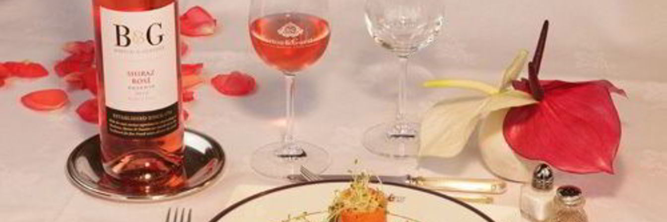 Роллы с копченым лососем, треской и чесночным попурри