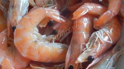 роллы с креветками и огурцом