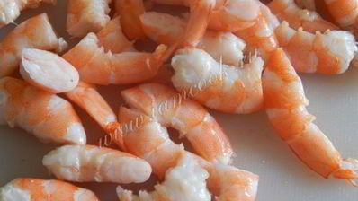 роллы с креветками и огурцом