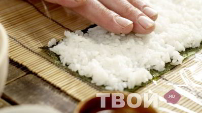 роллы с лососем