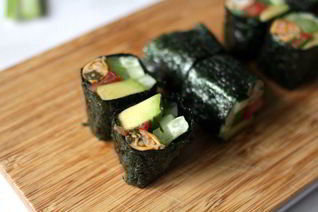 Роллы с мидиями и овощами