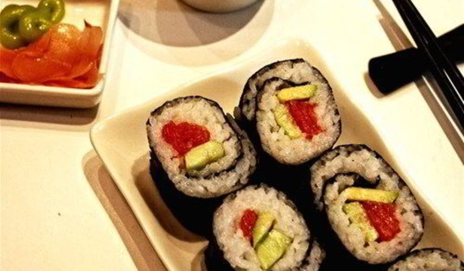 Рецепт роллов с рыбой и авокадо