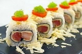 Роллы с сыром, семгой и креветками