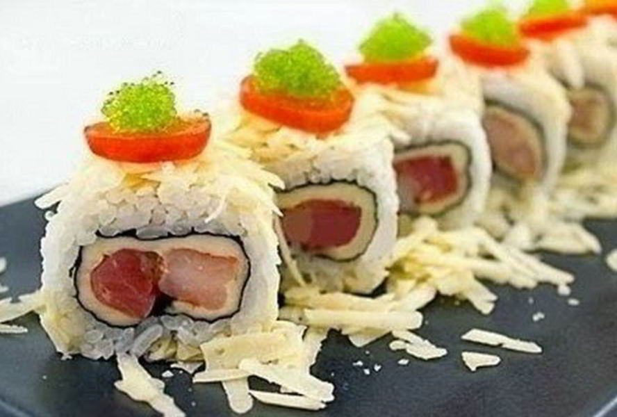 Роллы с сыром, семгой и креветками
