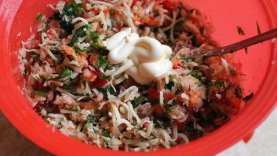 роллы с тунцом