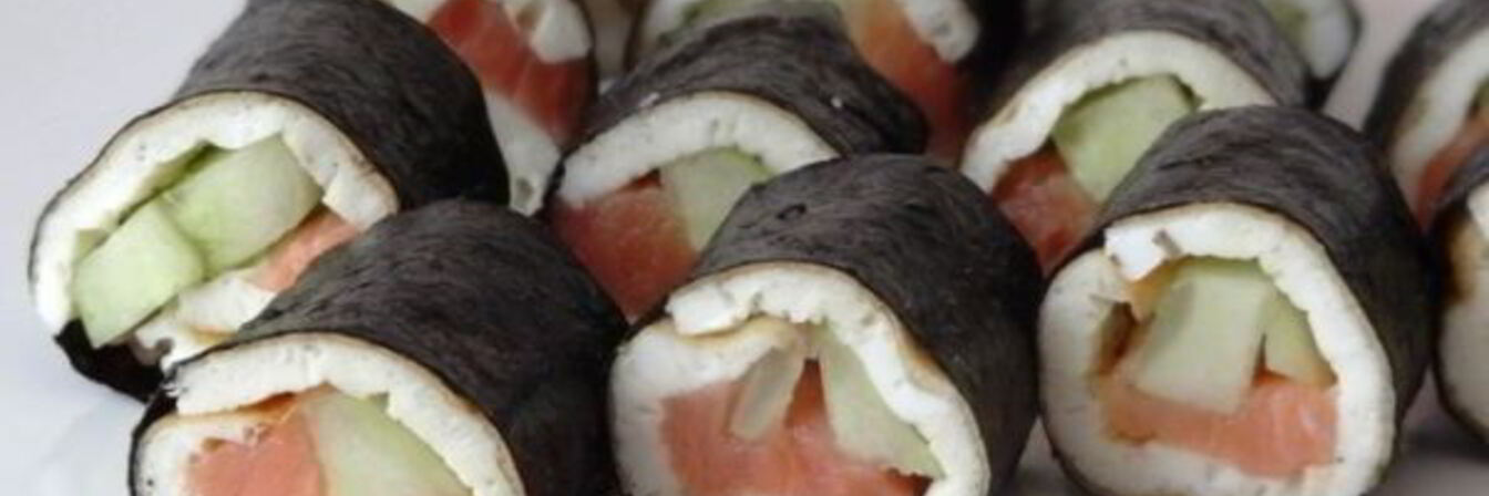 Роллы с яичным блинчиком