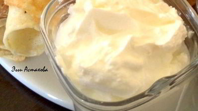 сладкие блинные роллы три вкуса с соусами