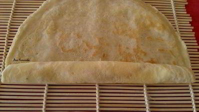 сладкие блинные роллы три вкуса с соусами