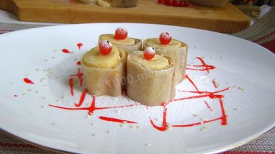 сладкие суши роллы с бананами