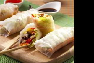 Спринг-ролл с курицей