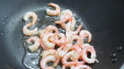 спринг-роллы с креветками