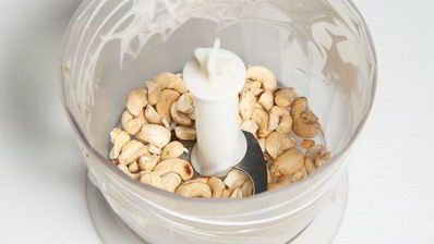 спринг-роллы с овощами и соусом