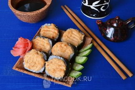 Запеченные роллы с лососем