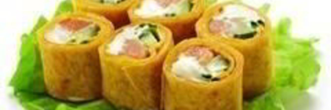 Запеченные роллы с лососевой начинкой