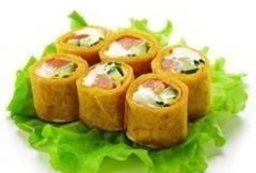Запеченные роллы с лососевой начинкой