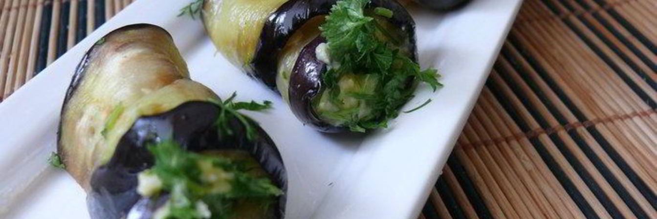 Баклажановые рулетики с паштетом из нута