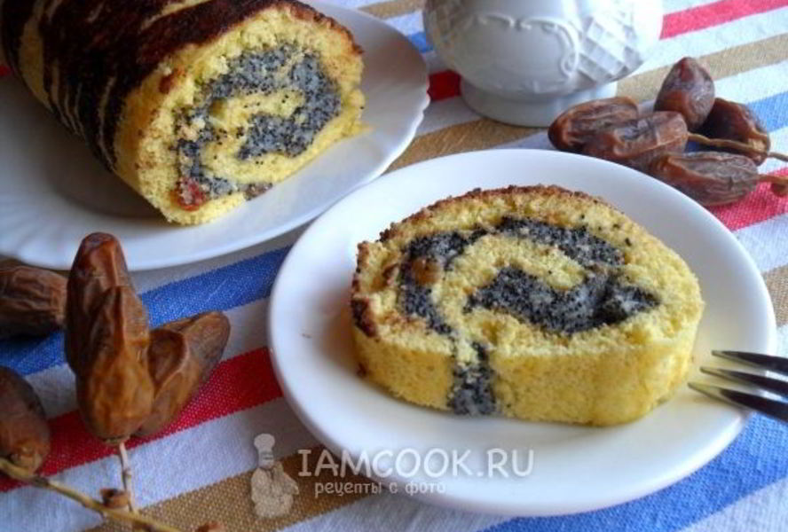 Бисквитный рулет с маком и изюмом