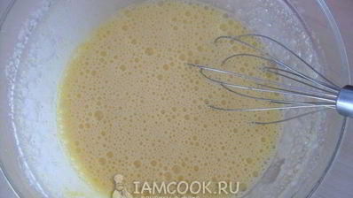 бисквитный рулет с маком и изюмом