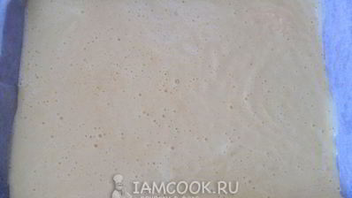 бисквитный рулет с маком и изюмом