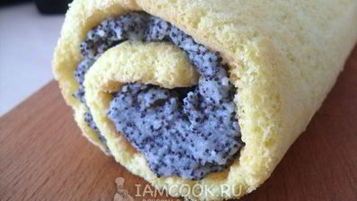 бисквитный рулет с маком и изюмом