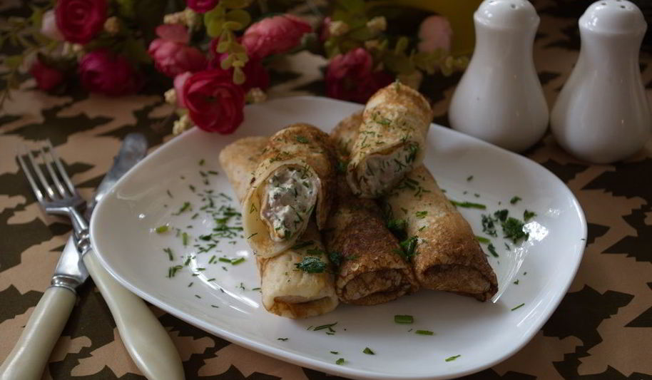 Рецепт блинных рулетиков с начинкой