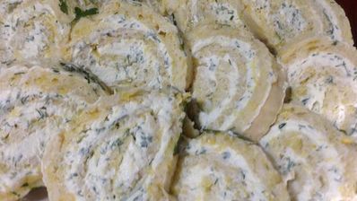 кабачковый рулет с творожной начинкой