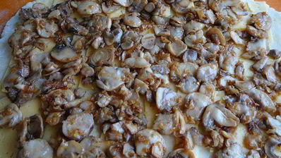 картофельный рулет с шампиньонами