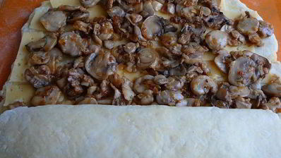 картофельный рулет с шампиньонами
