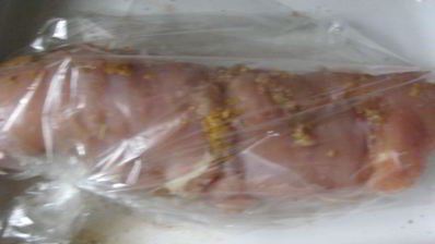 куриный рулет с цуккини, морковью и сыром