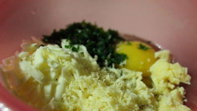 куриный рулет в слоеном тесте