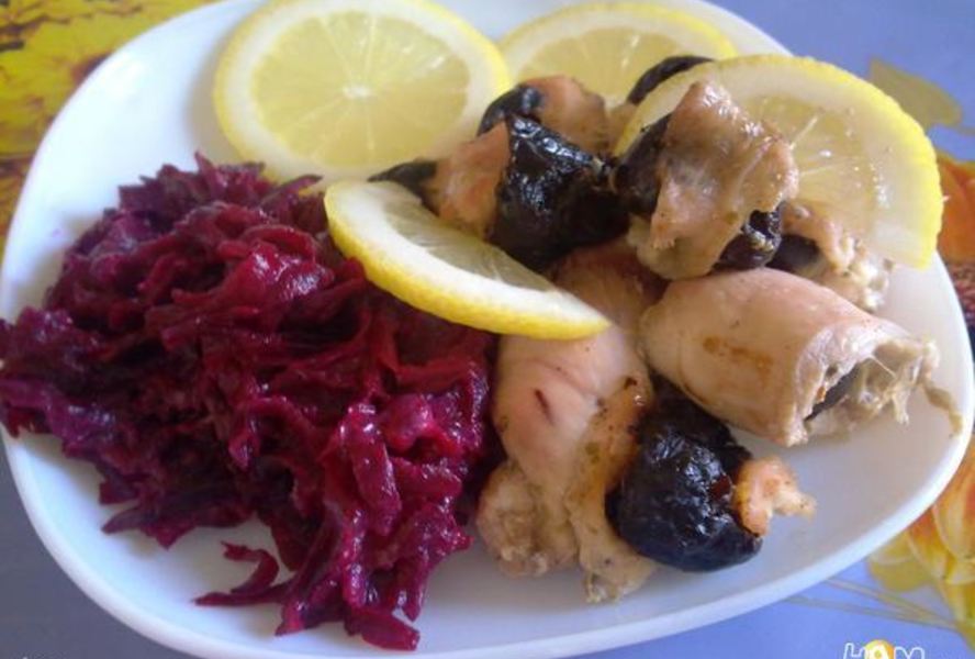 Куриные рулетики с черносливом Вкусняшки