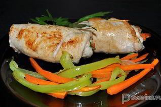 Куриные рулетики с овощами