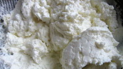 куриные рулетики с сырным соусом