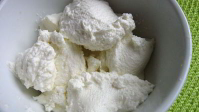 куриные рулетики с сырным соусом