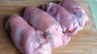 куриные рулетики с сырным соусом