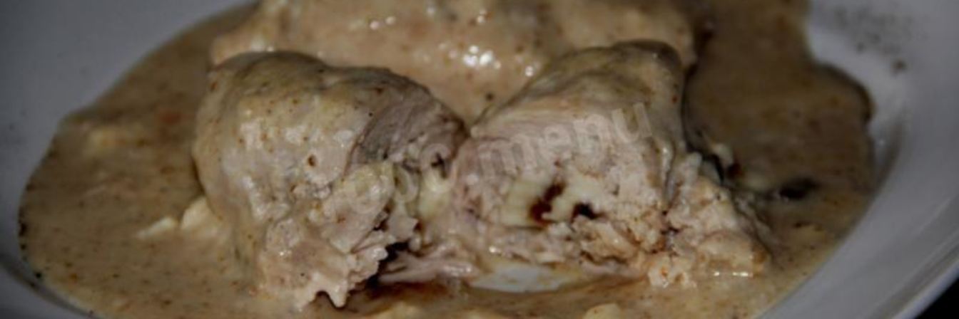 Куриные рулеты в молочно-грибном соусе