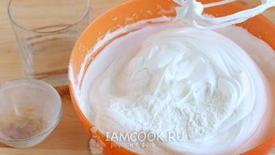 меренговый рулет с малиной