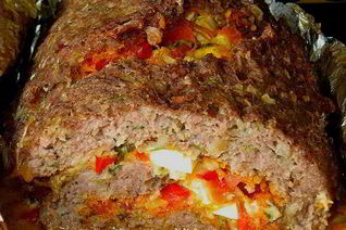 Мясной рулет Мозайка с овощами и яйцом