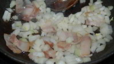 мясной рулет с грибами в слоеном тесте